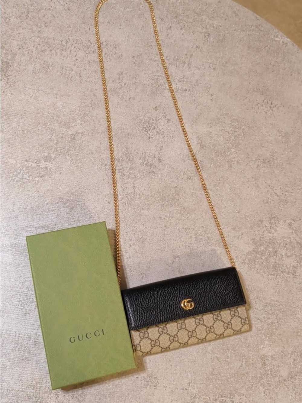 Gucci Black Leather & Beige GG Crossbody Chain Wallet